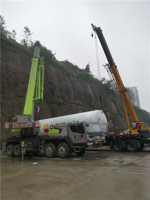 宁夏“不怕风雨冻”—— 吊车的 “恶劣环境适应” 技术