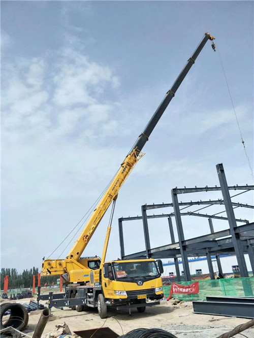 宁夏超高层建筑钢结构吊装案例